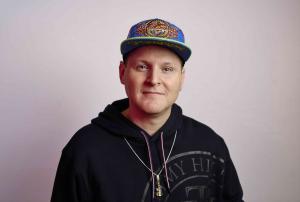 SKIP-DAWG returns after 20+ collapsed lungs with confident new single ‘Lyrical Playboy