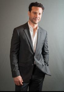 Justin Guarini's new book gives professionals tools to command any stage